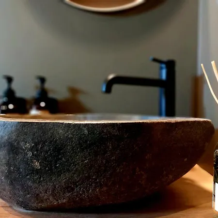 Les De Petit Bomal Gæstehus