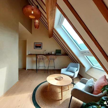 Pensión Les De Petit Bomal 4*