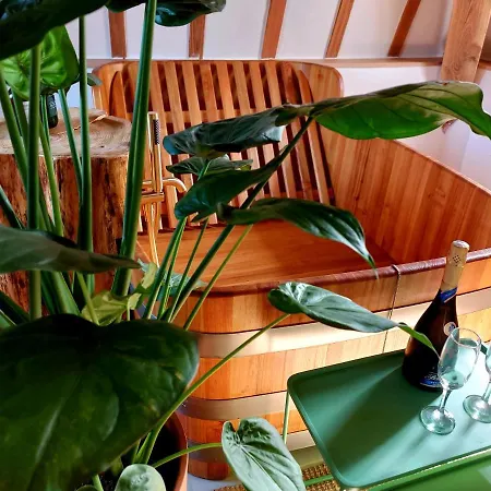 Les De Petit Bomal Vendégház 4*